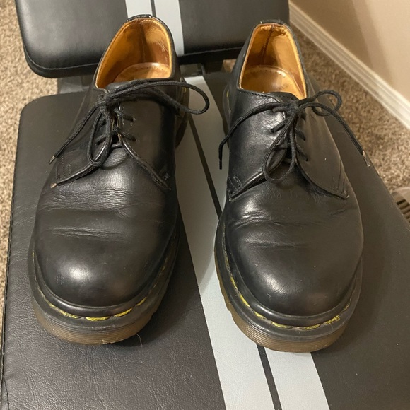 Very nice hardly worn Docs 75.00 - Picture 1 of 4